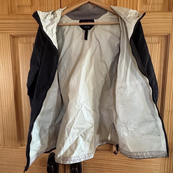 Patagonia Rain Jacket, Black, S - Picture 6 of 8